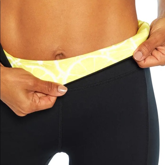 WILDFOX Sweat Contoured Biker Shorts Black Lemonade - Picture 3 of 13